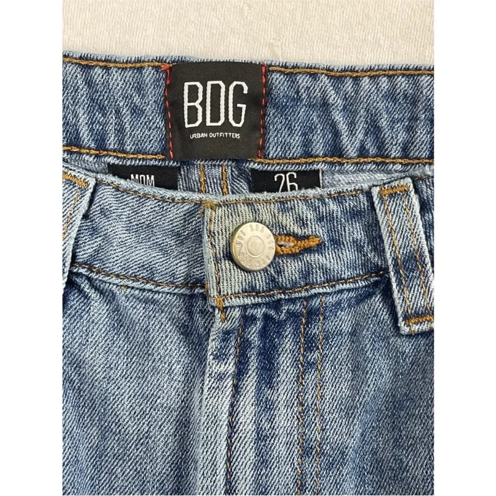 BDG Jeans Womens 26 Blue Mom High Rise Slim Tapered Leg Urban Outfitters - Picture 6 of 10